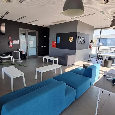 Trsat - Breakfast Included 호스텔 *