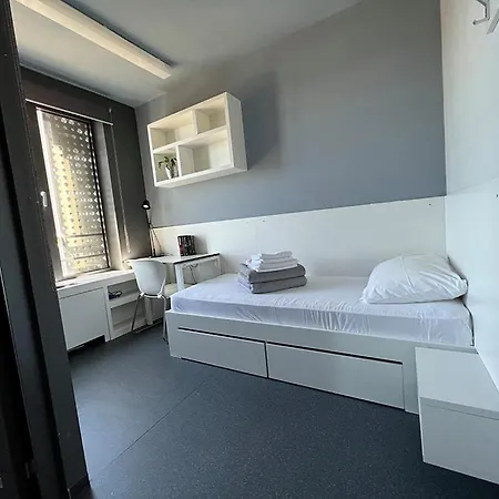 Hostel Trsat - Breakfast Included Ριέκα